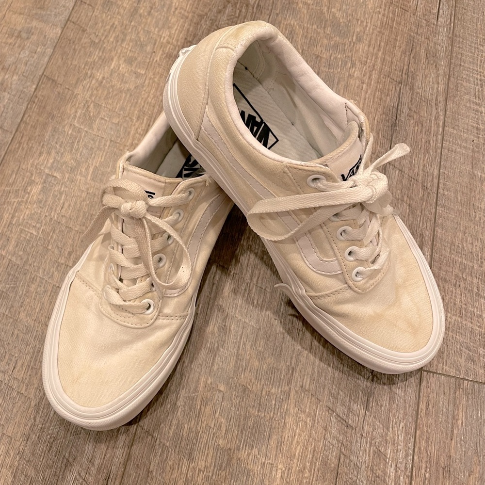 Ladies Size 7 Vans